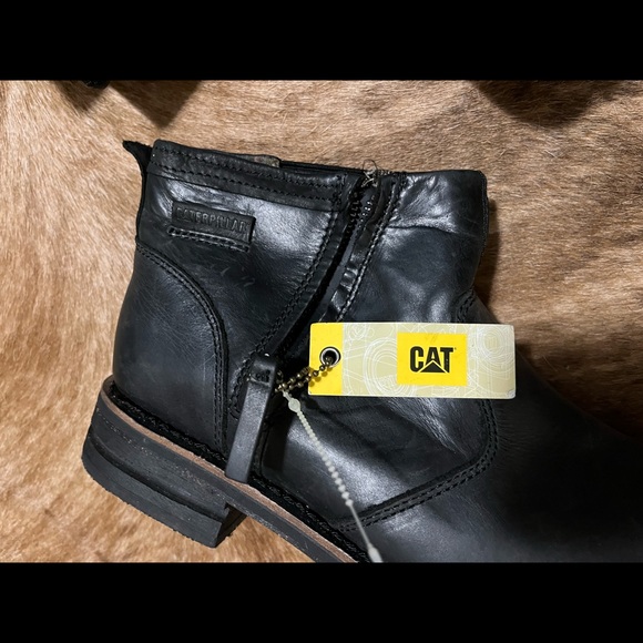 NWT Caterpillar Lug Sole Men’s Chelsea Boots - Picture 3 of 6